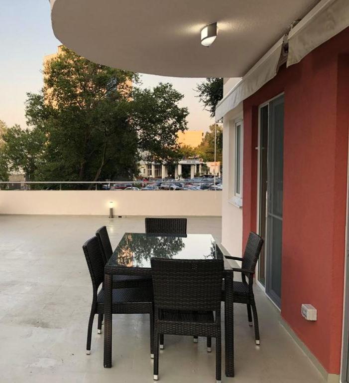 Piano Bar Holidays Apartments Mamaia Exterior photo
