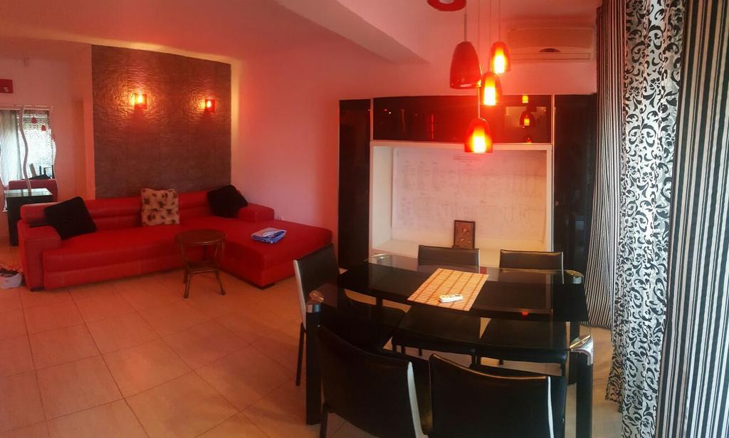 Piano Bar Holidays Apartments Mamaia Exterior photo