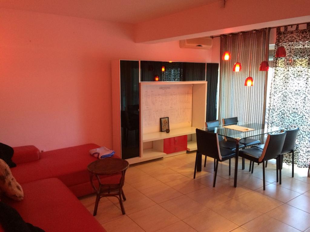 Piano Bar Holidays Apartments Mamaia Exterior photo